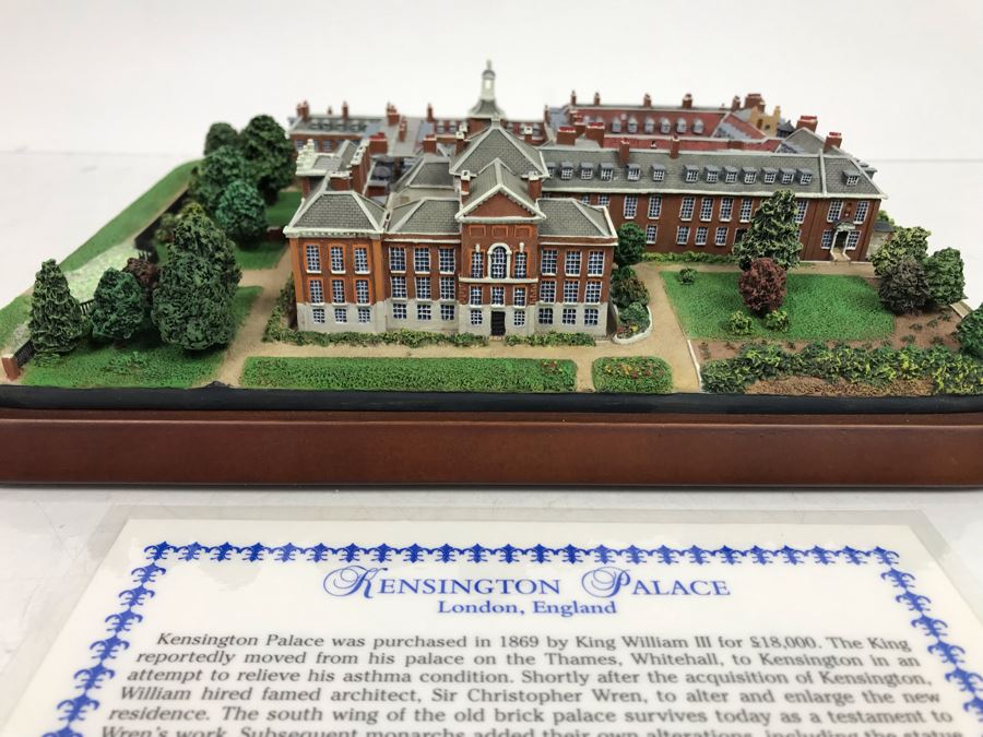 The Danbury Mint Kensington Palace London, England Home Of Princess Diana With Box [Photo 7]