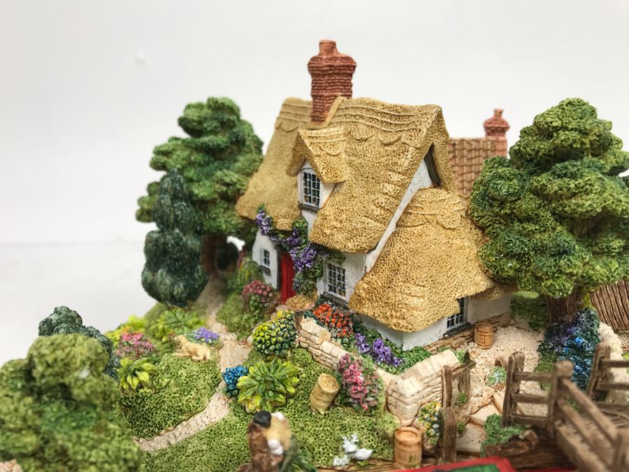 Vintage 1998 Lilliput Lane 'Flatford Lock' Sculpture Figurine With Box [Photo 6]