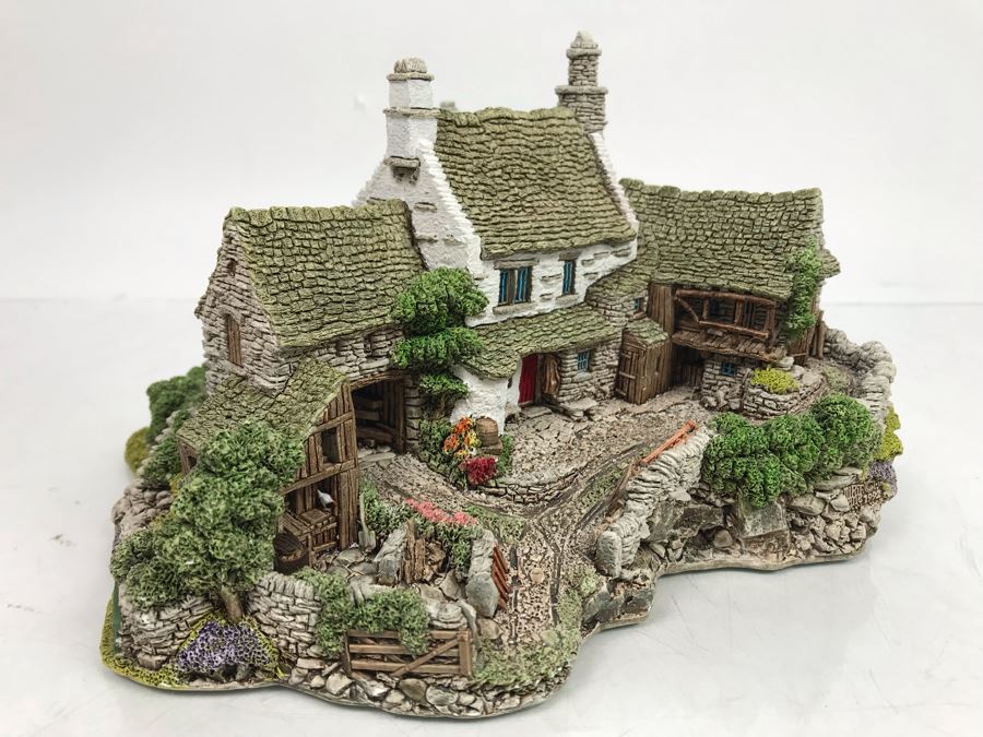 Vintage 1992 Lilliput Lane 'High Ghyll Farm' Sculpture Figurine With Box Retailed $360 [Photo 6]