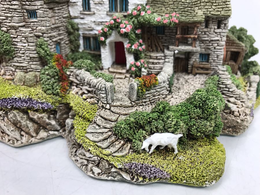 Vintage 1992 Lilliput Lane 'High Ghyll Farm' Sculpture Figurine With Box Retailed $360 [Photo 3]