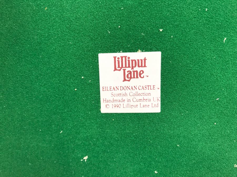 Vintage 1990 Lilliput Lane 'Eilean Donan Castle' Sculpture Figurine With Box [Photo 15]
