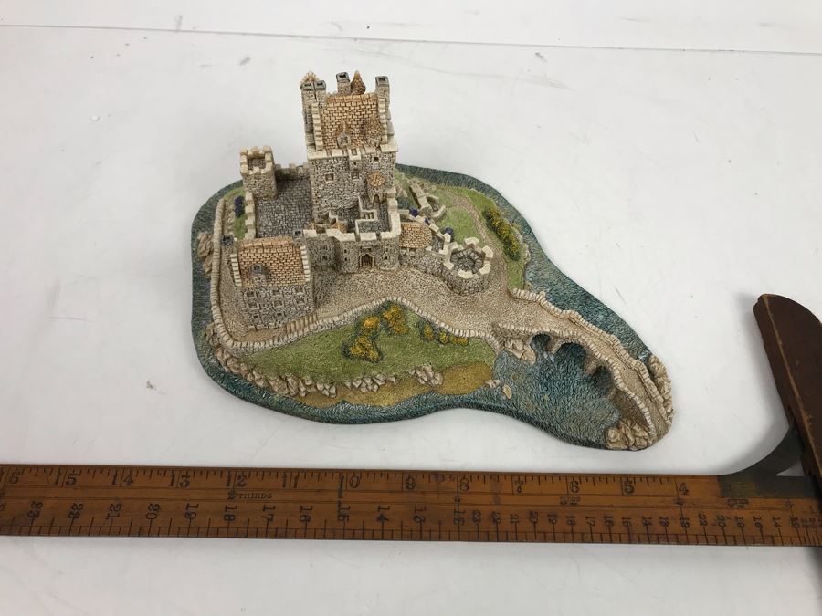 Vintage 1990 Lilliput Lane 'Eilean Donan Castle' Sculpture Figurine With Box [Photo 19]