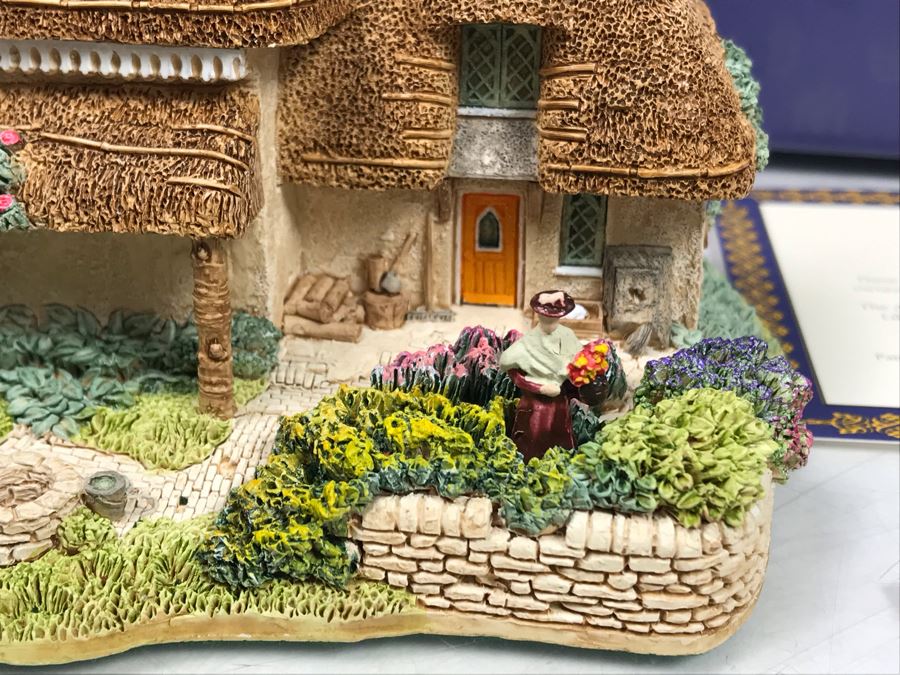 Pair Of Lilliput Lane Cottages 1995 'Gertrude's Garden' Retail $192 And 1997 'Christmas Party' With Boxes [Photo 3]