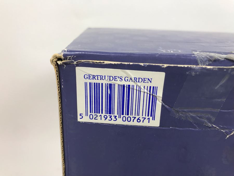 Pair Of Lilliput Lane Cottages 1995 'Gertrude's Garden' Retail $192 And 1997 'Christmas Party' With Boxes [Photo 18]