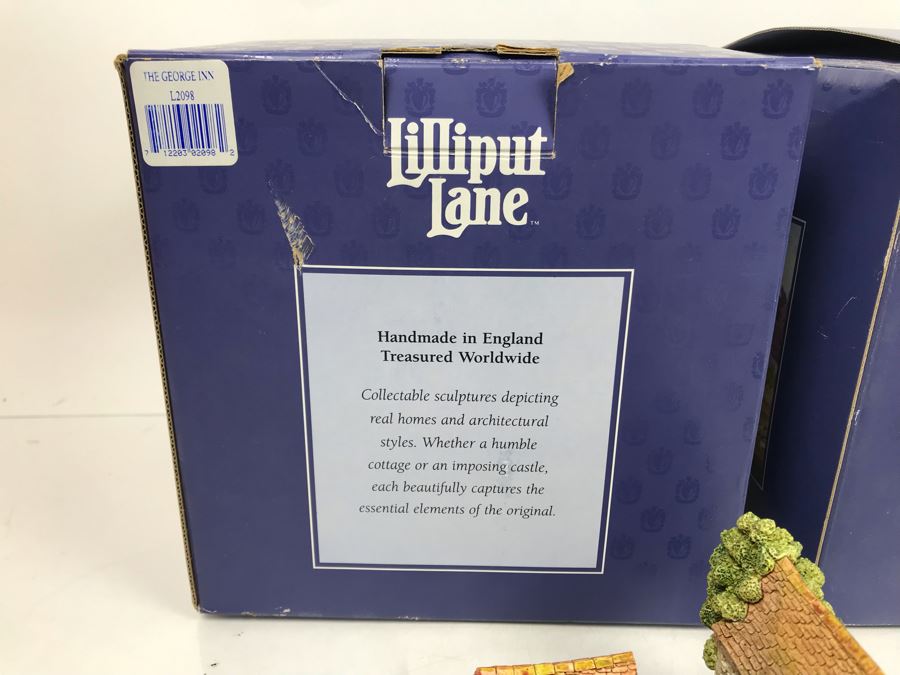 Pair Of Lilliput Lane Cottages 1997 'The George Inn' And 1997 'Halcyon Days' With Boxes [Photo 25]