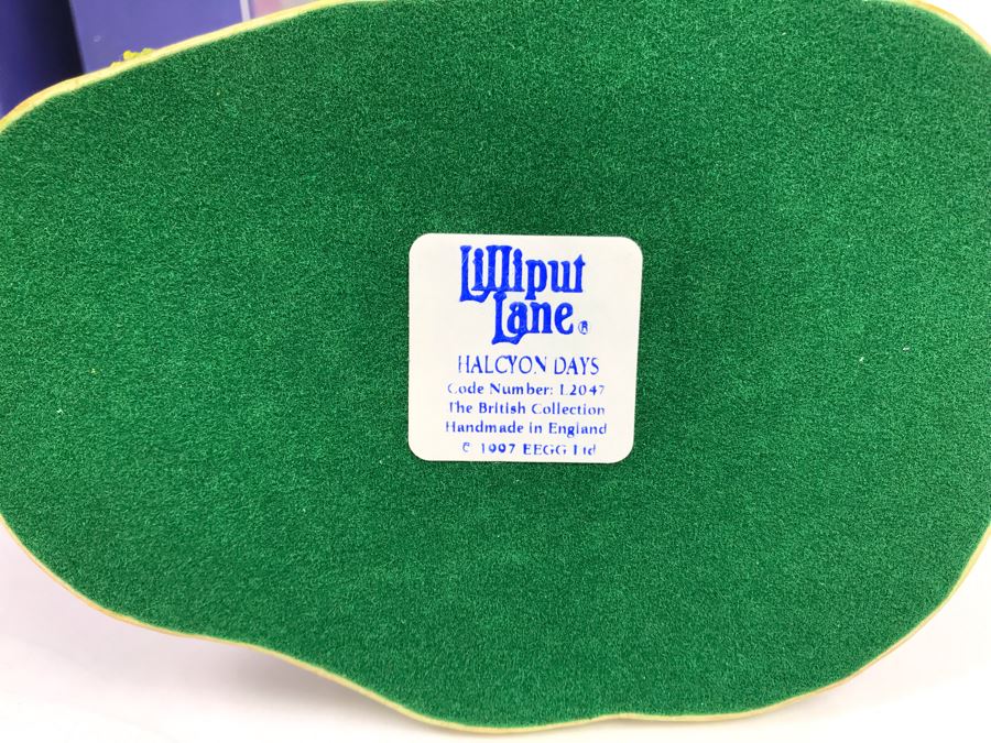 Pair Of Lilliput Lane Cottages 1997 'The George Inn' And 1997 'Halcyon Days' With Boxes [Photo 22]