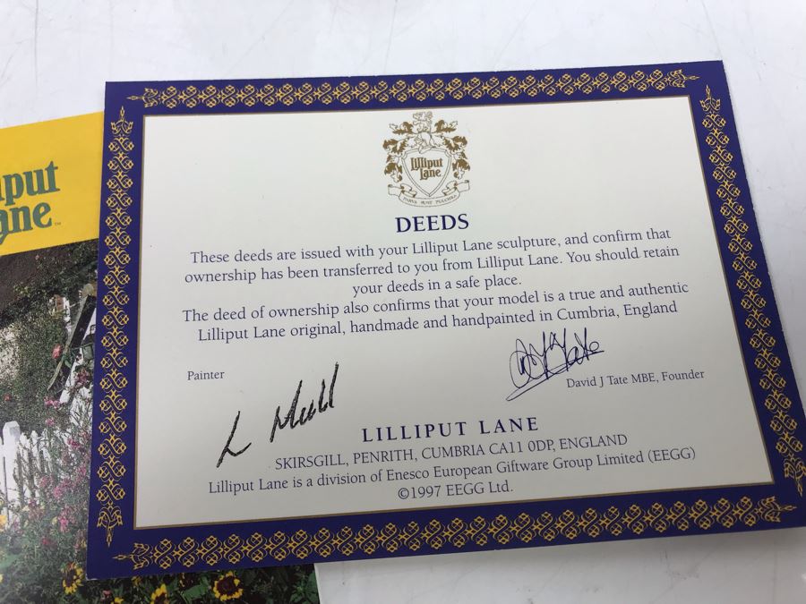 Pair Of Lilliput Lane Cottages 1997 'Green Gables' And 1997 'Canterbury Bells' With Boxes [Photo 23]