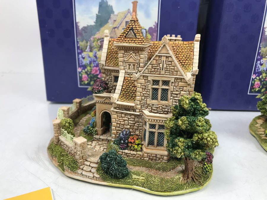 Pair Of Lilliput Lane Cottages 1997 'Green Gables' And 1997 'Canterbury Bells' With Boxes [Photo 7]