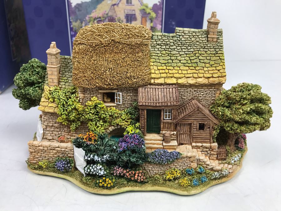 Pair Of Lilliput Lane Cottages 1997 'Mangerton Mill' And 1997 'Summer Days' With Boxes [Photo 10]