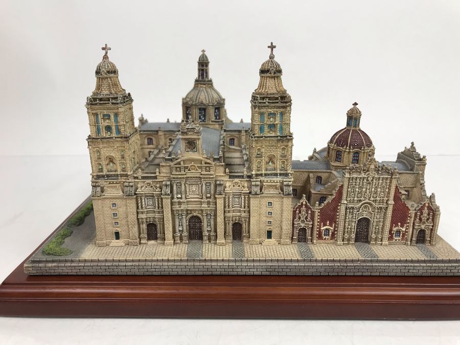 The Danbury Mint Metropolitan Cathedral From The Historic Catholic Churches Collection With Box [Photo 9]
