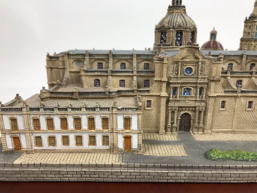 The Danbury Mint Metropolitan Cathedral From The Historic Catholic Churches Collection With Box [Photo 13]
