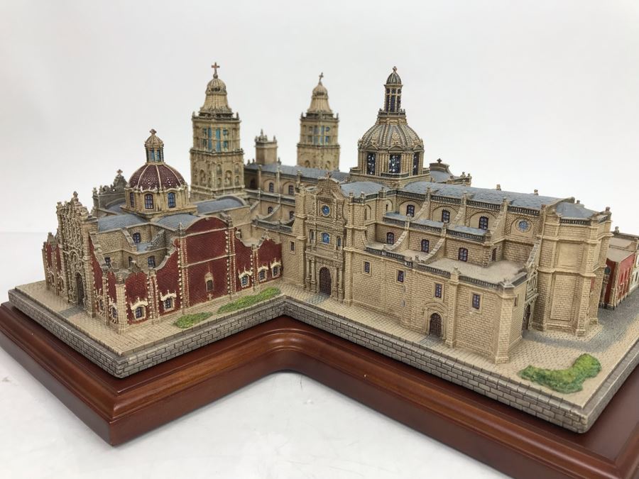 The Danbury Mint Metropolitan Cathedral From The Historic Catholic Churches Collection With Box [Photo 6]