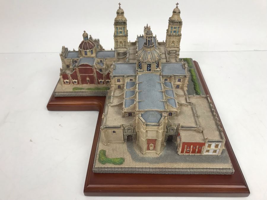 The Danbury Mint Metropolitan Cathedral From The Historic Catholic Churches Collection With Box [Photo 2]