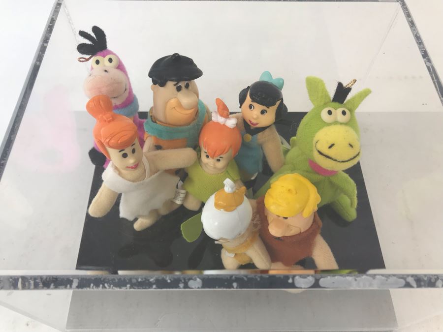 Hanna-Barbera Productions Flintstones Plush Vinyl Toys In Acrylic Display Case [Photo 3]