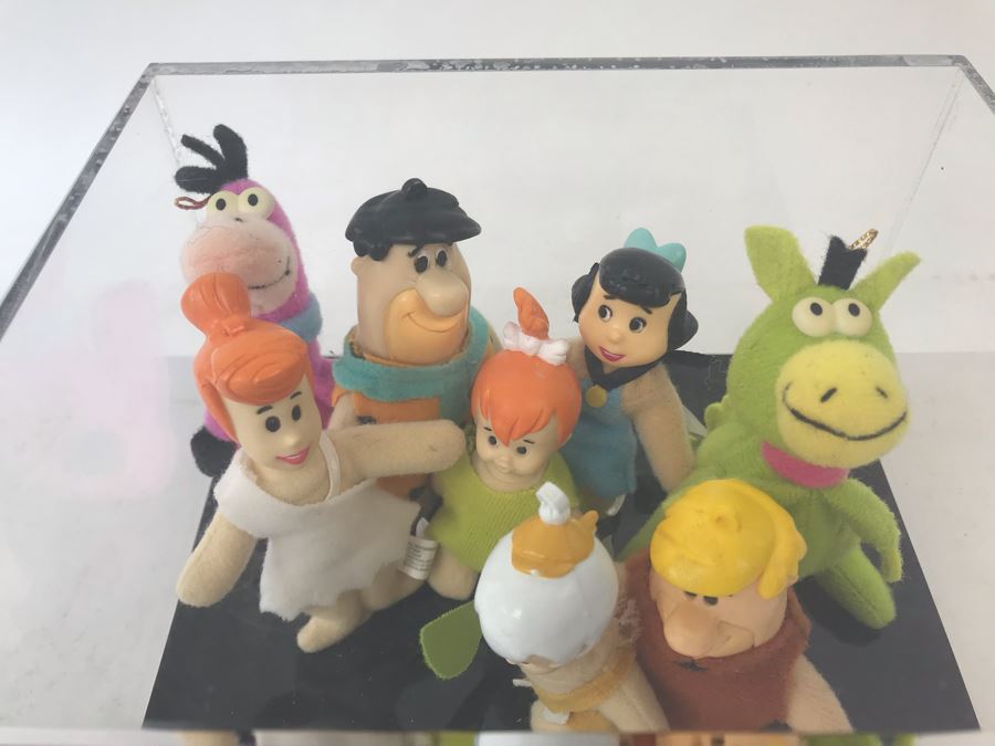 Hanna-Barbera Productions Flintstones Plush Vinyl Toys In Acrylic Display Case [Photo 5]