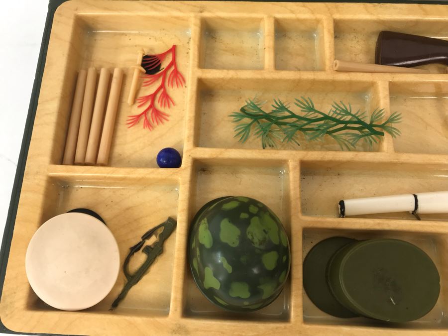 Vintage G.I. Joe Doll With Case, Accessories And Clothing [Photo 8]