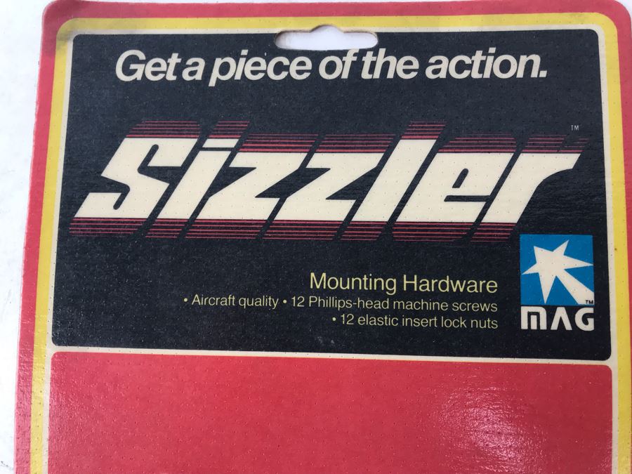 Various New Old Stock Mattel Sizzler Magnum Items Including Hardware, BMX Jerseys, Knee Pads And Gloves - See Photos [Photo 13]