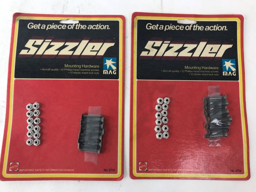 Various New Old Stock Mattel Sizzler Magnum Items Including Hardware, BMX Jerseys, Knee Pads And Gloves - See Photos [Photo 12]