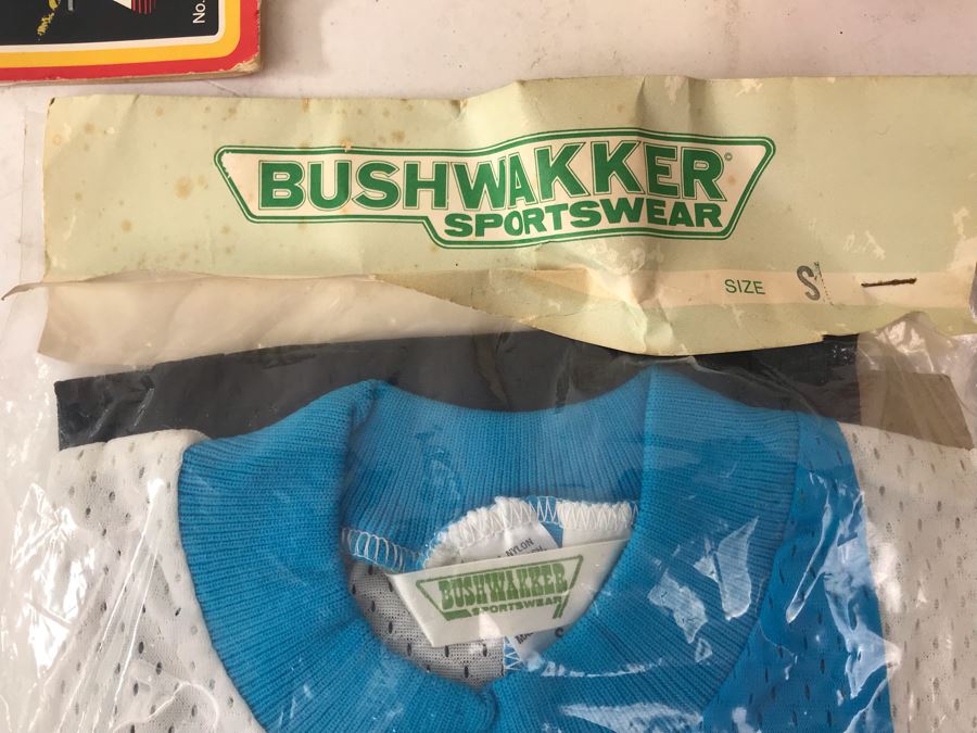 Various New Old Stock Mattel Sizzler Magnum Items Including Hardware, BMX Jerseys, Knee Pads And Gloves - See Photos [Photo 11]