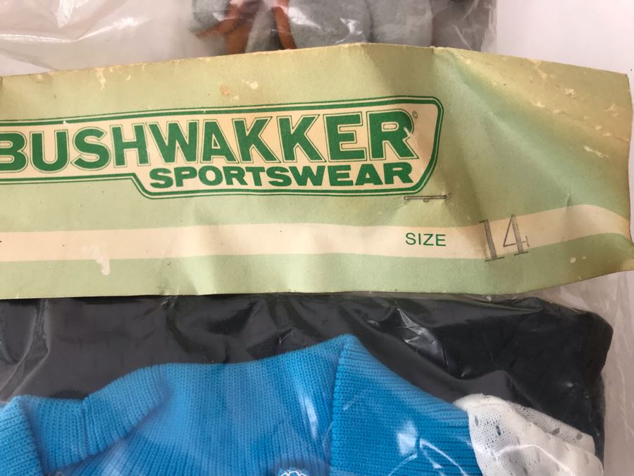 Various New Old Stock Mattel Sizzler Magnum Items Including Hardware, BMX Jerseys, Knee Pads And Gloves - See Photos [Photo 10]
