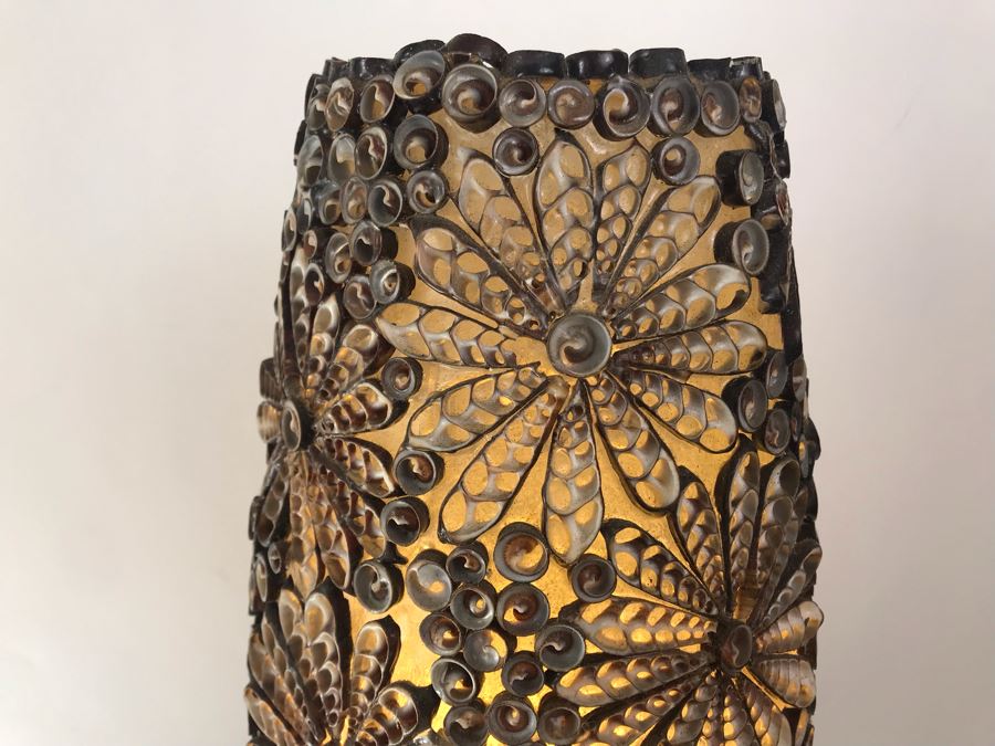 Unique Handcrafted Shell Lamp Light [Photo 3]