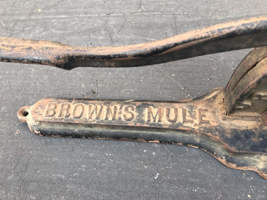Antique Cast Iron Tobacco Cutter Brown's Mule RJR Tobacco Co. [Photo 3]