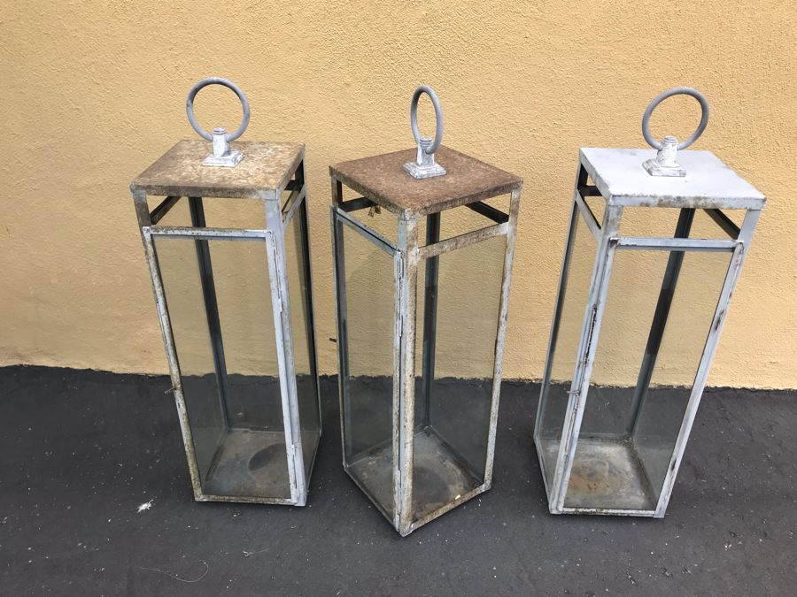 (3) Outdoor Rustic Metal And Glass Lanterns [Photo 5]