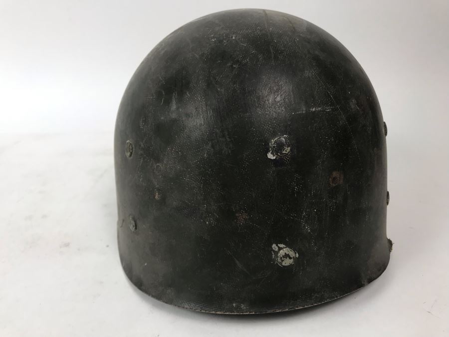 Vintage Painted WWII Helmet [Photo 5]