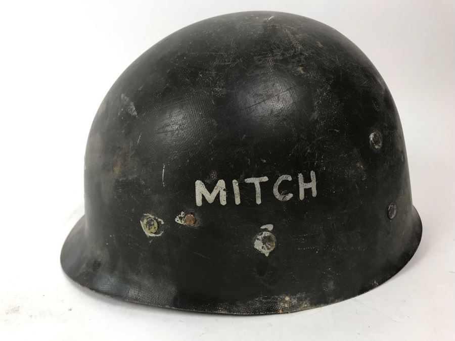 Vintage Painted WWII Helmet [Photo 3]