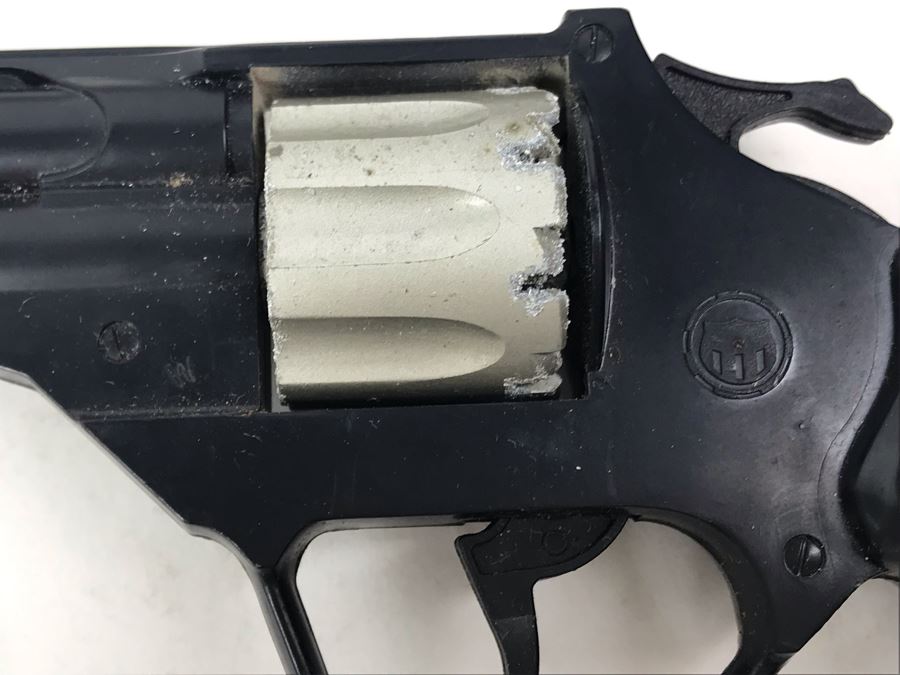 Pair Of Vintage Collectible Toy Cap Guns Made In Italy By Edison Giocattoli Mattel [Photo 12]