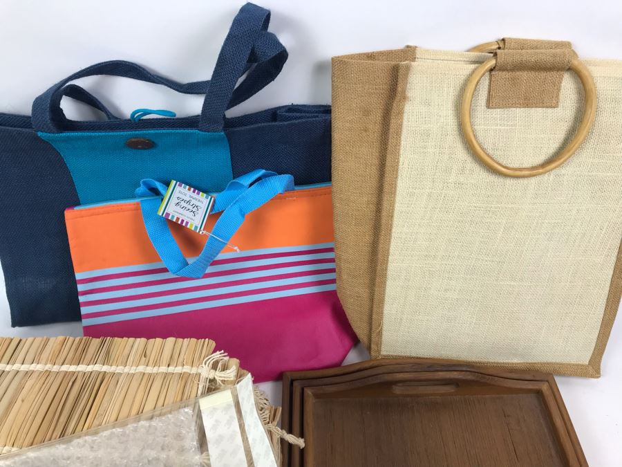 Various Placemats, Wooden Trays And Bags [Photo 8]