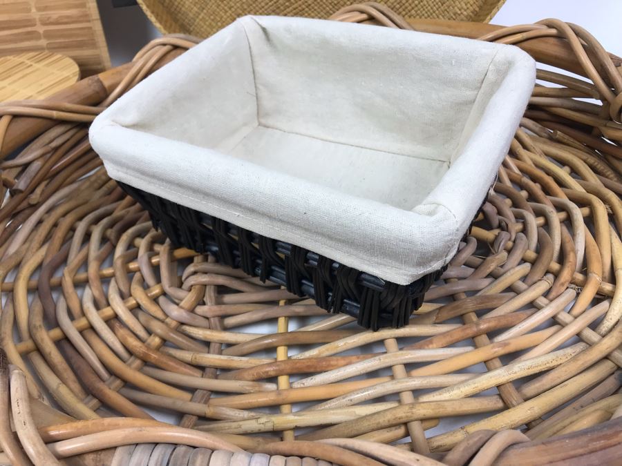 Various Serving Trays [Photo 3]