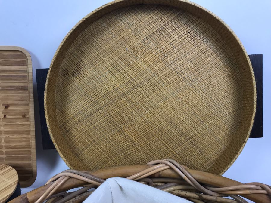 Various Serving Trays [Photo 4]