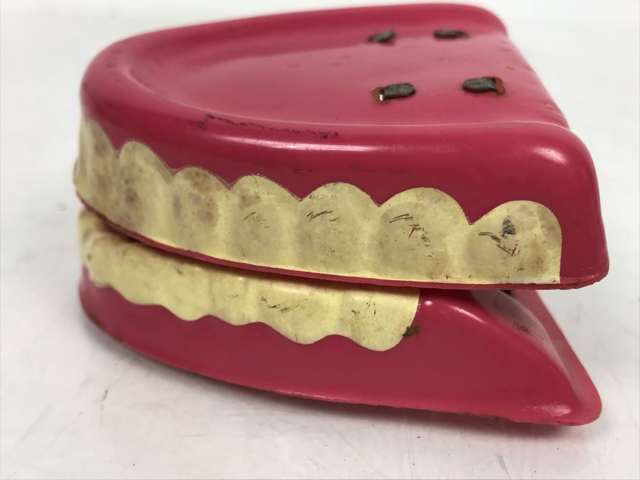 Vintage Mechanical Wind Up Chattering Teeth Works But Key Missing [Photo 5]