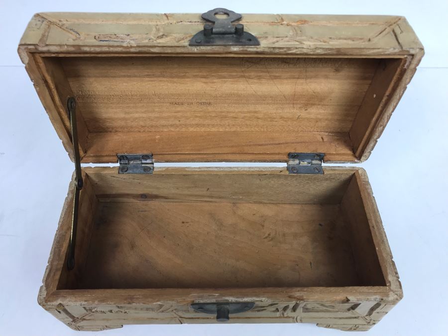 Vintage Chinese Carved Wooden Jewelry Box [Photo 14]