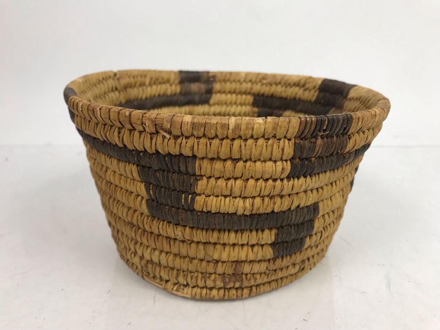 Vintage Native American Basket 4'H X 7'W [Photo 1]