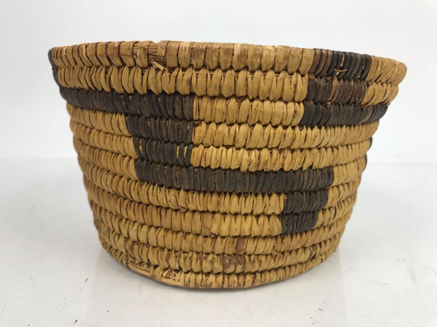 Vintage Native American Basket Design 4'H X 7'W [Photo 2]