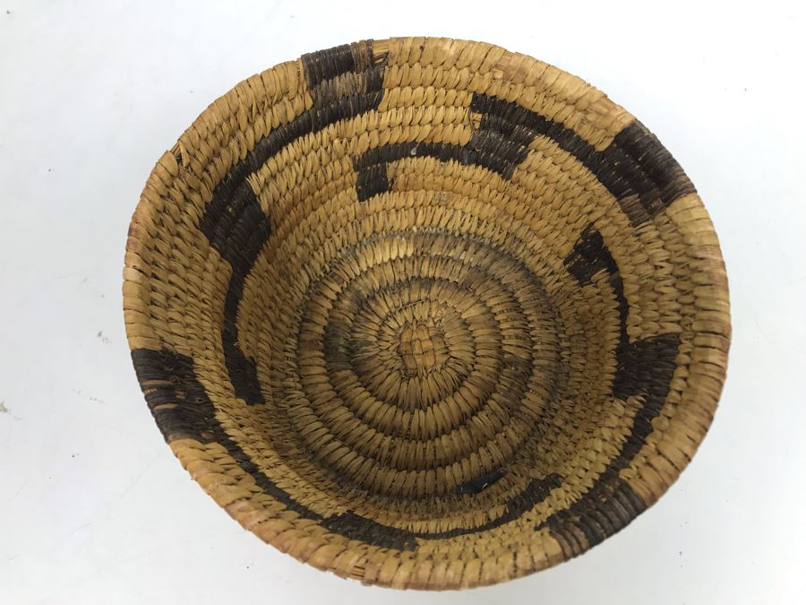 Vintage Native American Basket Design 4'H X 7'W [Photo 3]