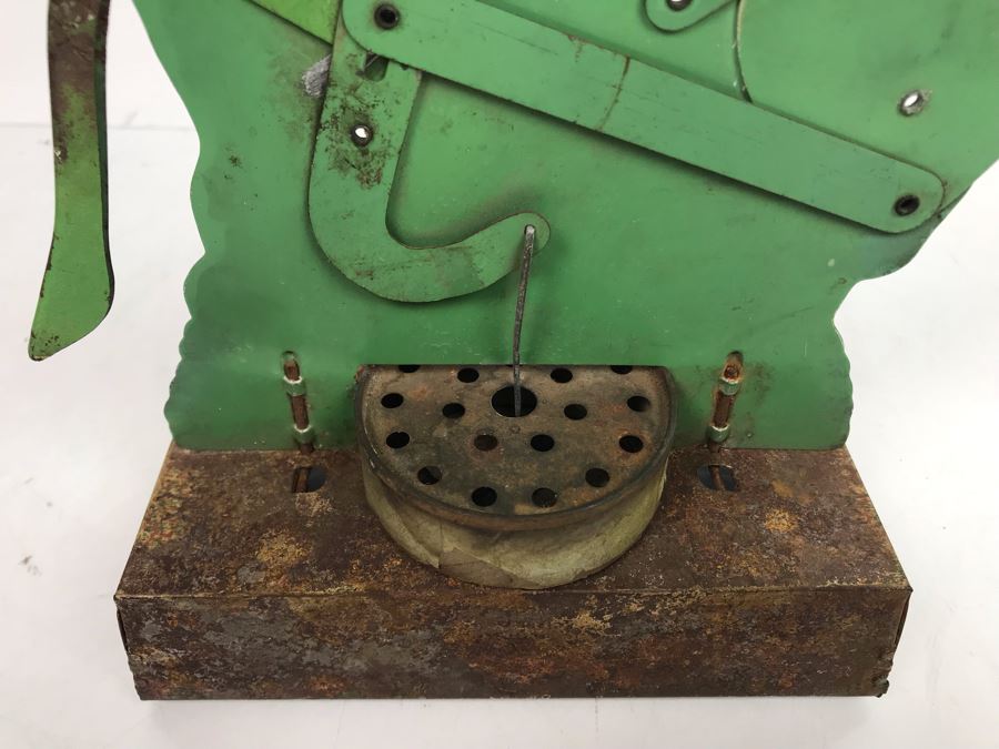 Vintage Metal Cow Pull Tail Toy Not Working [Photo 11]