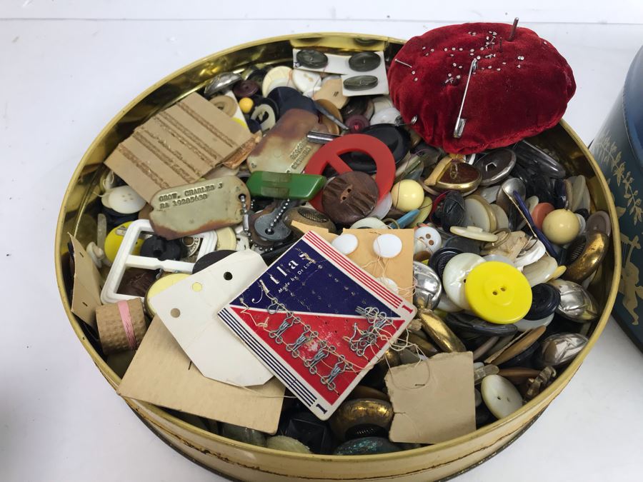 Pair Of Vintage Tins Filled With Vintage Sewing Supplies [Photo 5]