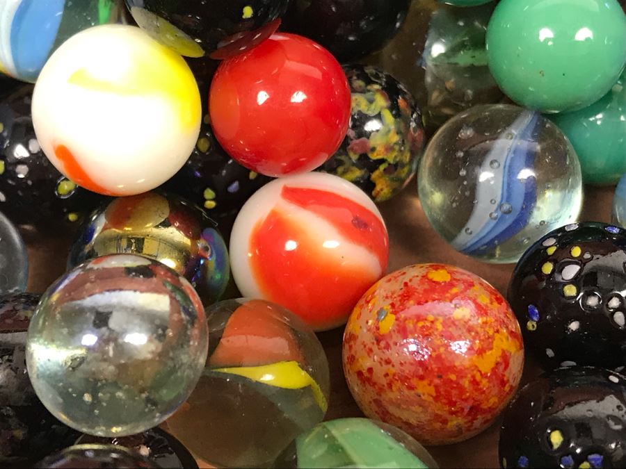 Miniature Lane Cedar Chest Box Filled With Vintage Glass Marbles [Photo 17]