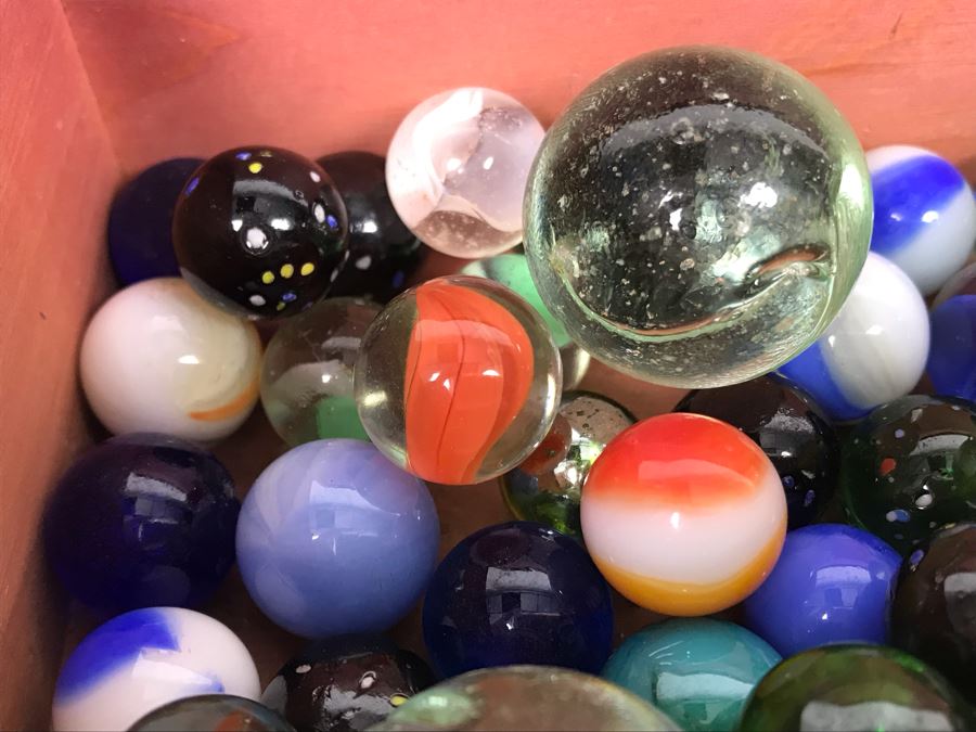 Miniature Lane Cedar Chest Box Filled With Vintage Glass Marbles [Photo 13]