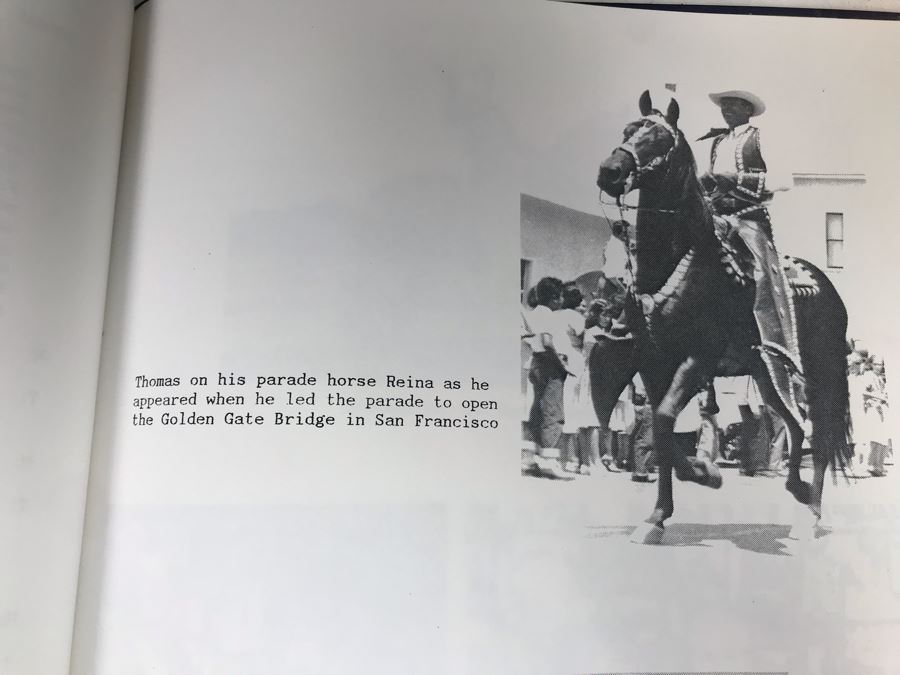 Vintage Bell & Howell Director Series 8MM Magazine Movie Camera With Box Model 424-424P And Gene Thomas Inverview Book From The Community History Project Of Santa Ana [Photo 22]