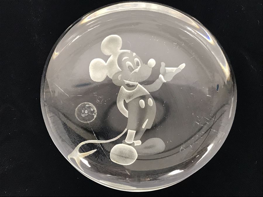Vintage Walt Disney Productions Mickey Mouse Paperweight [Photo 7]