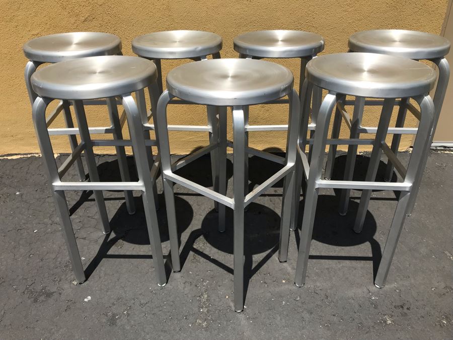 (7) Metal Barstools Chairs 30.5'H X 18'W [Photo 1]