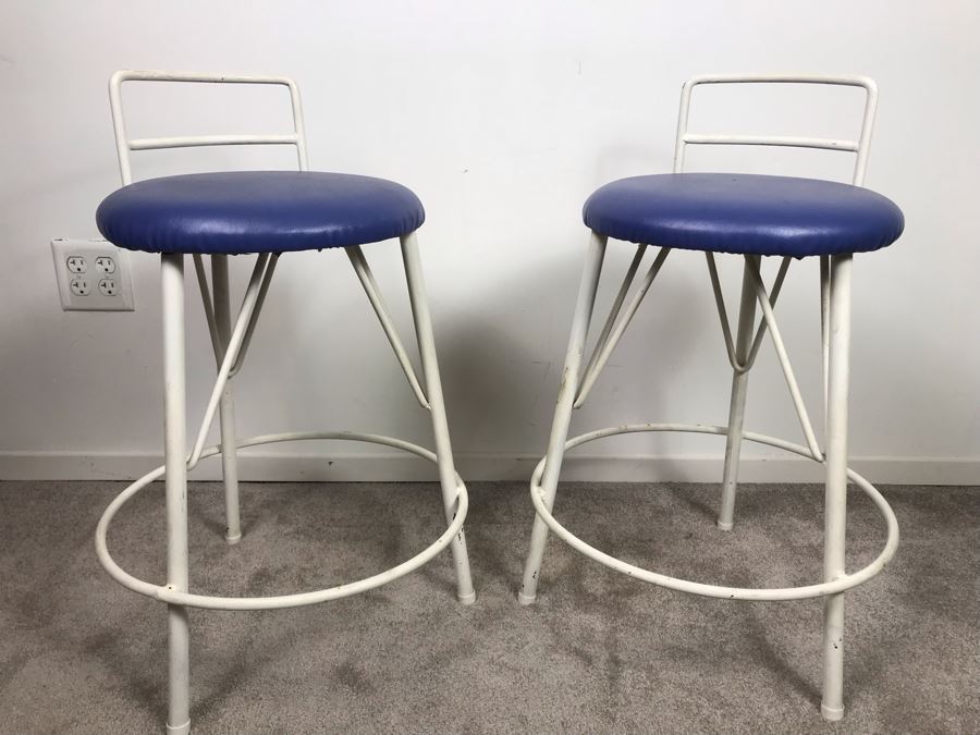 Pair Of Mid-Century Heavy Duty Metal Bar Stools 22' Seat Height [Photo 2]