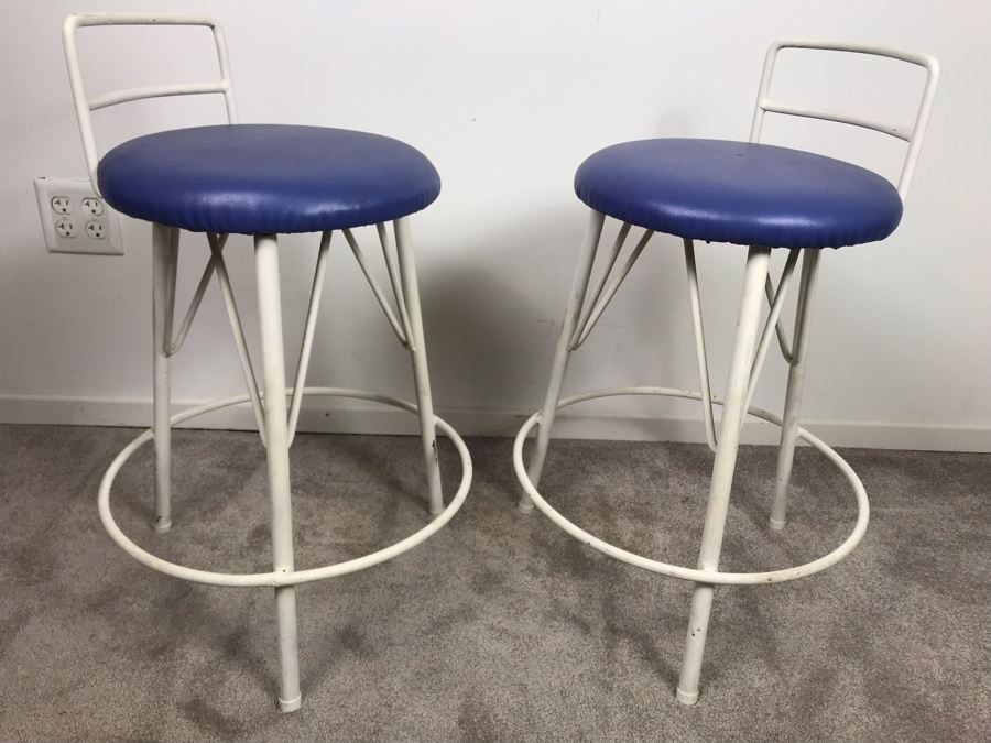 Pair Of Mid-Century Heavy Duty Metal Bar Stools 22' Seat Height [Photo 5]