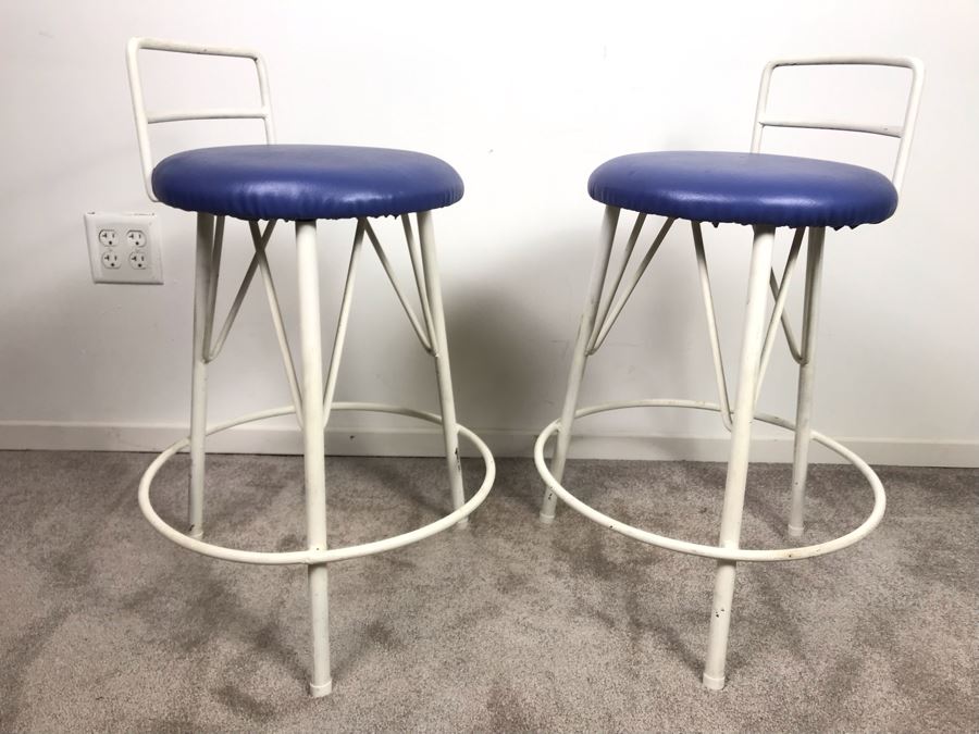 Pair Of Mid-Century Heavy Duty Metal Bar Stools 22' Seat Height [Photo 4]