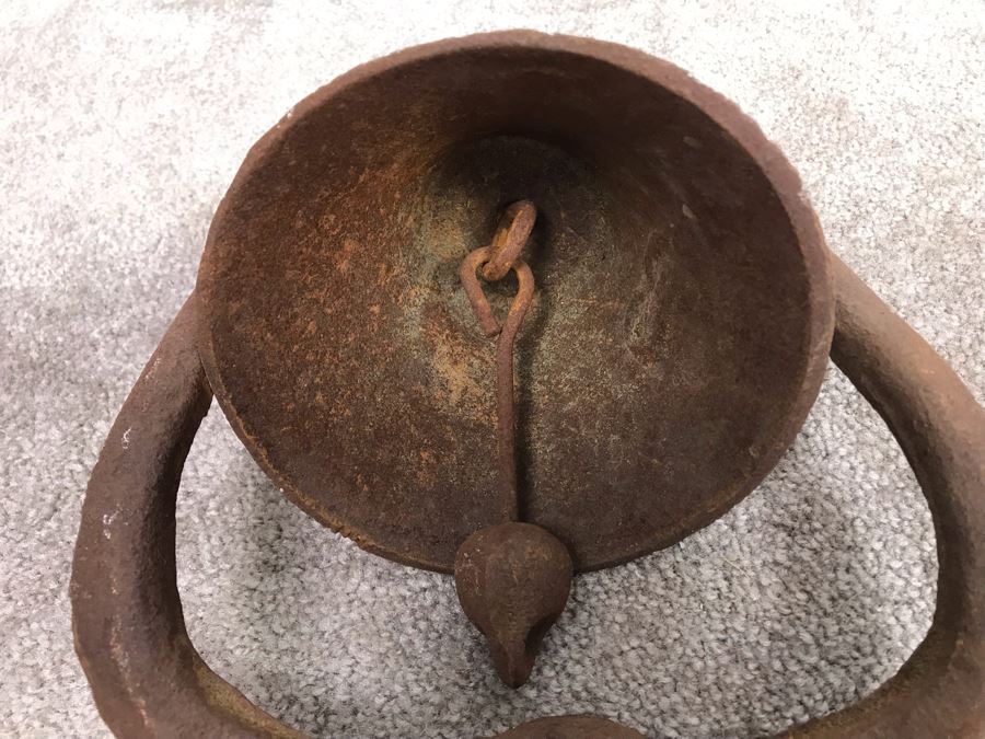 Old Cast Iron Metal Hanging Bell With Cow Decoration Working 12'H X 9'W [Photo 3]