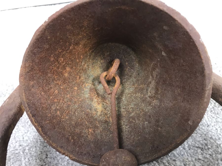 Old Cast Iron Metal Hanging Bell With Cow Decoration Working 12'H X 9'W [Photo 4]